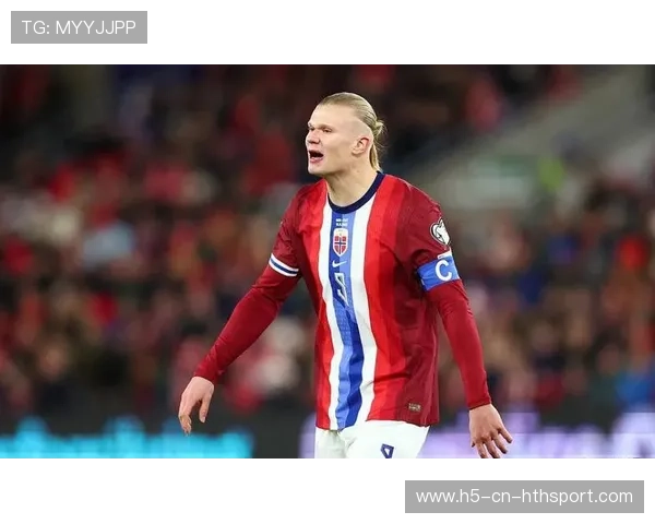 哈兰德奔袭半场后分球创造机会：速度与智慧的前场博弈